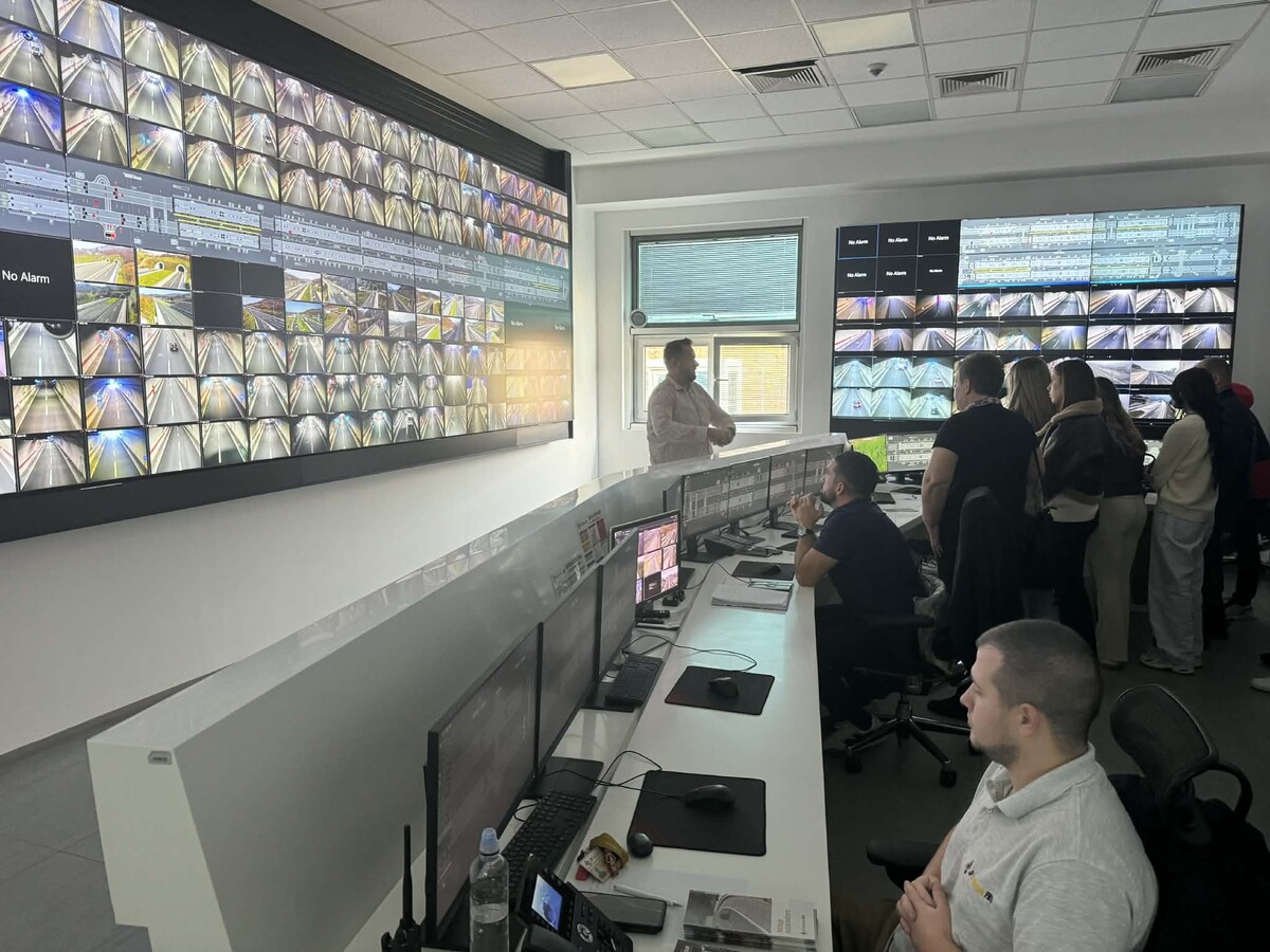 1763378560_691b0580c8370