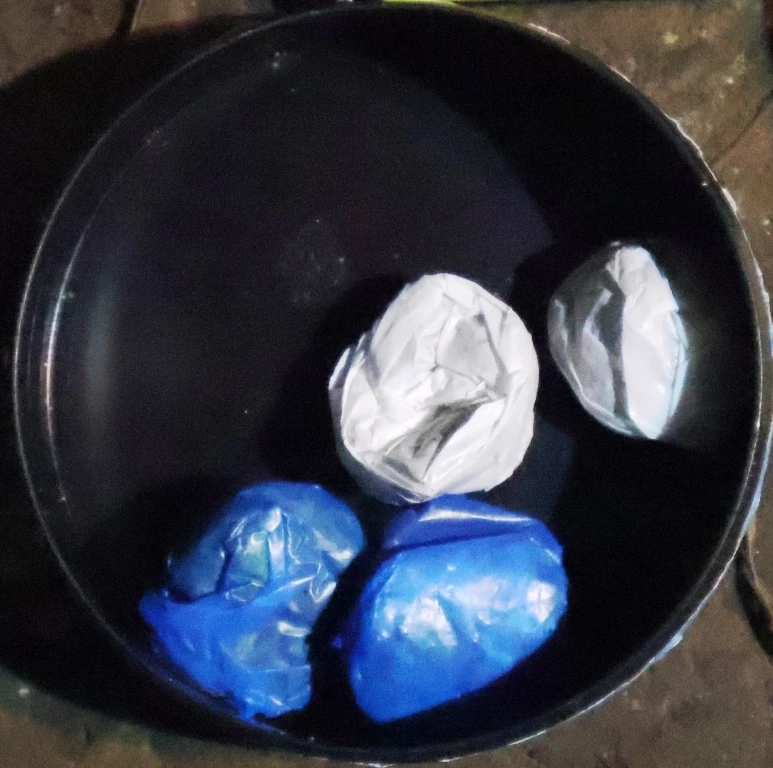 PU Živinice - U pretresu pronađena opojna droga, jednom licu oduzeta sloboda